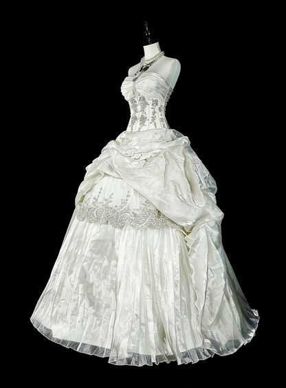 Robes de mariée romantiques Robe de bal bustier cœur ivoire avec cristaux perlés Longue robe de mariée N3412
