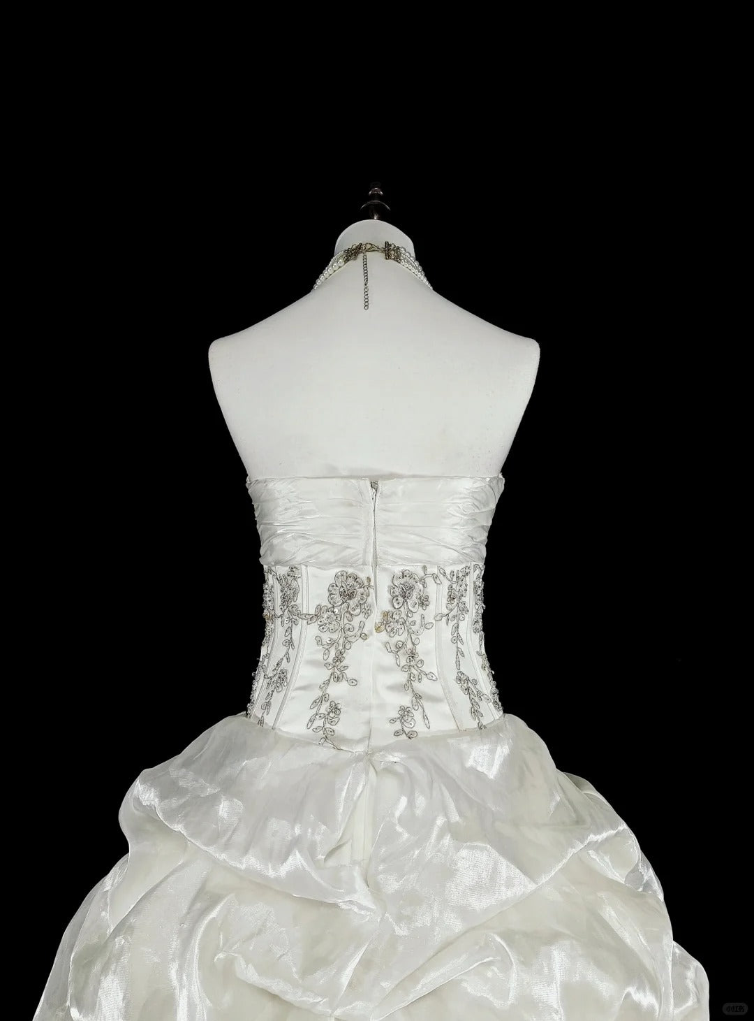 Robes de mariée romantiques Robe de bal bustier cœur ivoire avec cristaux perlés Longue robe de mariée N3412