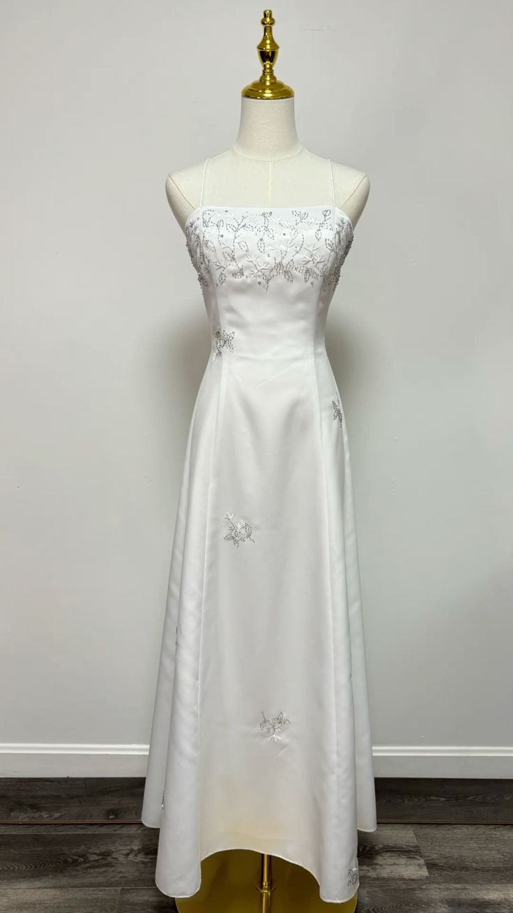 Sexy Ballkleid Trägerloses Weißes Satin Festliches Kleid 18. Geburtstag Abschlussballkleider N2798
