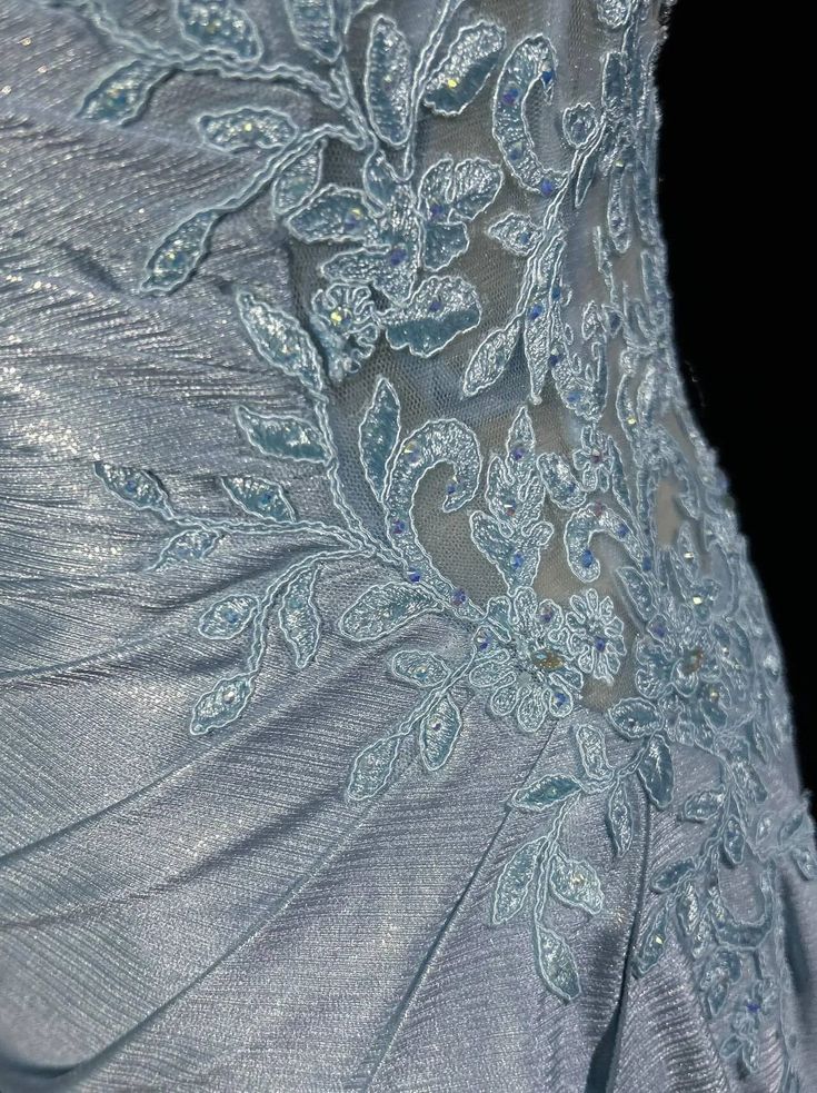Robe de bal bleue élégante à fines bretelles spaghetti, décolleté cœur plissé, dos nu sexy, coupe sirène, robe de soirée de gala AB987