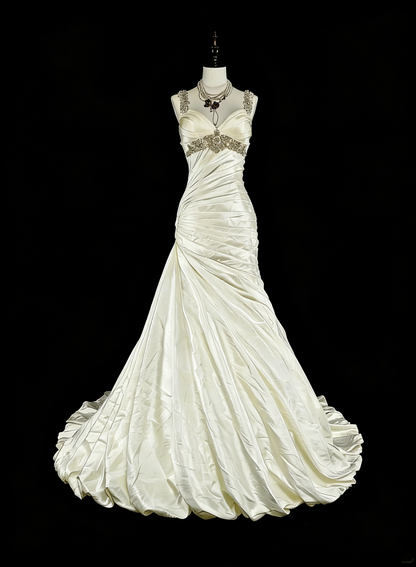 Robe de mariée sirène vintage années 80, décolleté cœur, couleur ivoire, longue et cintrée, référence N1609