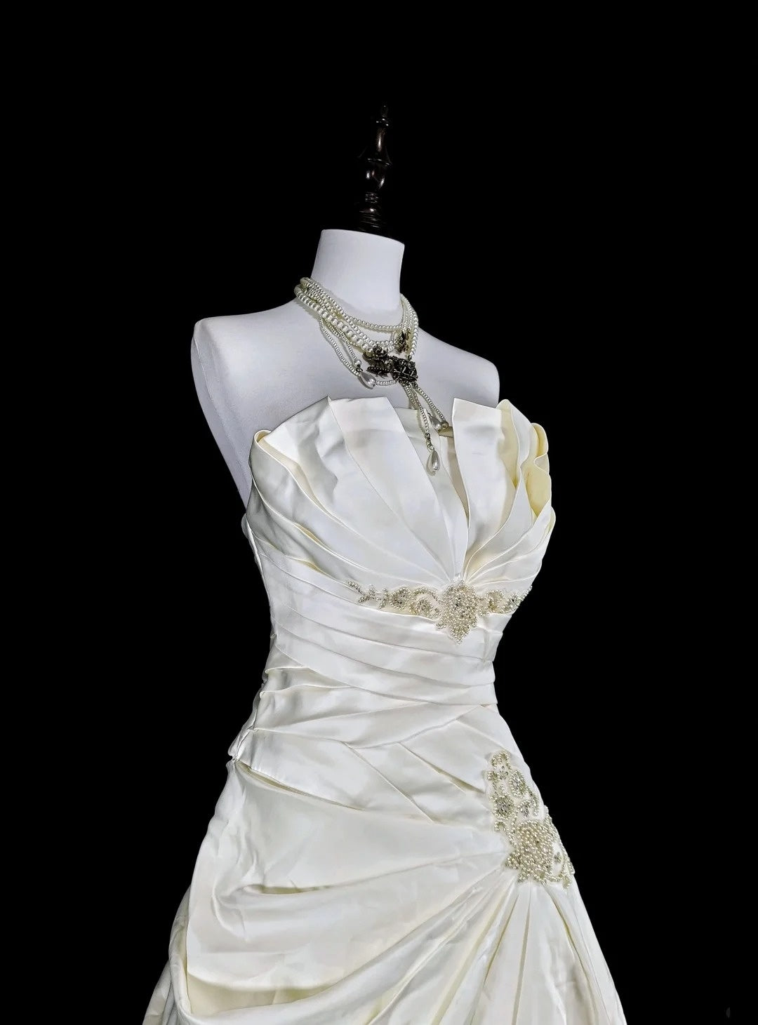 Einzigartige Hochzeitskleider Meerjungfrau Trägerlos Elfenbein mit Perlen und Kristallen Lange Brautkleid N3419