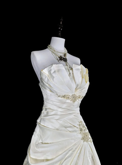 Einzigartige Hochzeitskleider Meerjungfrau Trägerlos Elfenbein mit Perlen und Kristallen Lange Brautkleid N3419
