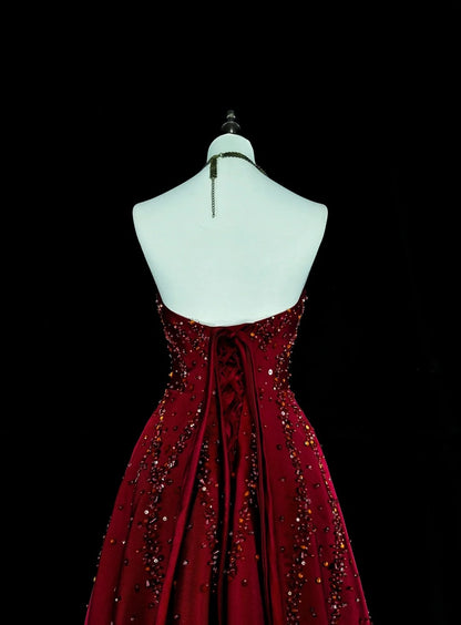 Vintage 1780er Jahre A-Linien-Abendkleid, trägerlos, dunkelrot, ärmellos, mit Perlenstickerei, N1600