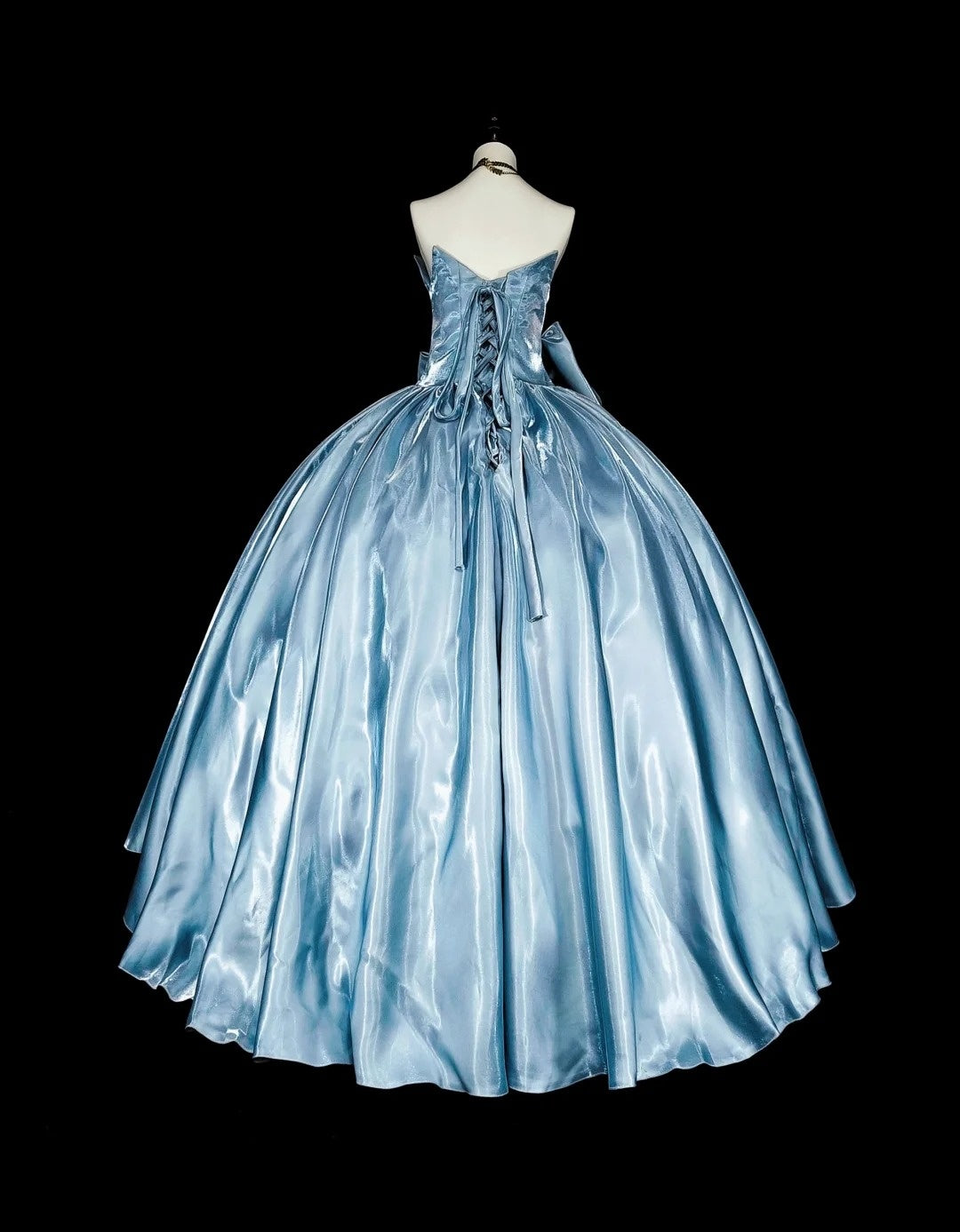 Robe de Bal Princesse Bustier Satin Bleu Ciel Clair avec Nœud Robes Douces 16 Ans Robe de Quinceanera N3417