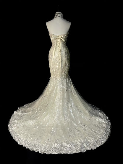Robe de mariée vintage années 80, coupe sirène, bustier cœur, dentelle ivoire et tulle, longue, cintrée, N1470