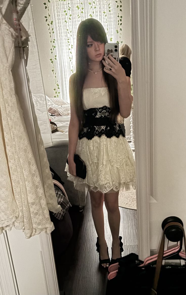 Sexy Homecoming Outfit Ideas A Line Strapless Champagne Lace High School Ideas Inspo Senior Party Graduation Dresses RB8028