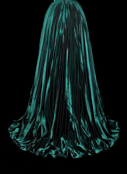 Robe de bal vintage années 70, coupe trapèze, dos nu, en satin vert à volants et perles, sans manches, longue, N1479