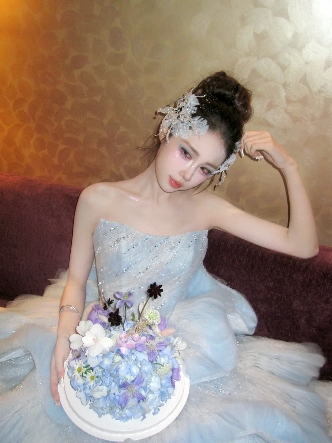 Robe de mariée princesse, robe de bal bustier en tulle bleu clair plissé, style robe de mariée longue et cintrée AB2404