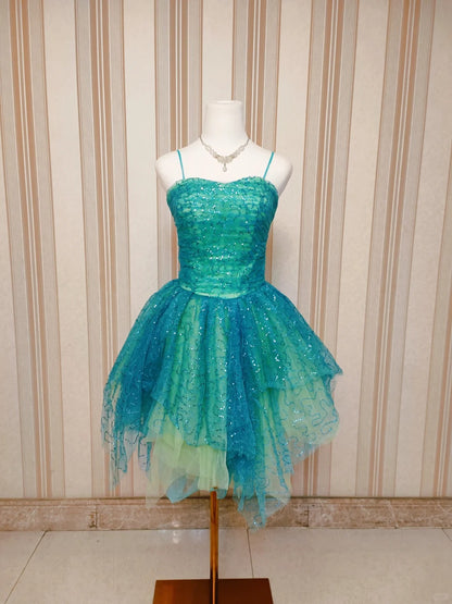 Mignonne robe de bal courte en tulle vert à fines bretelles pour cocktail ou bal de promo N4199
