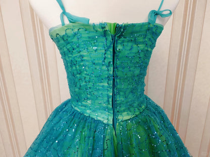 Mignonne robe de bal courte en tulle vert à fines bretelles pour cocktail ou bal de promo N4199