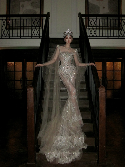 Robe de mariée sirène argentée à paillettes et traîne longue avec cape, robe de mariée féerique N067