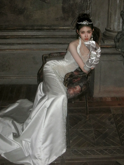 Robe de mariée blanche sirène sexy à col halter ornée de perles, robe de mariée de conte de fées N068