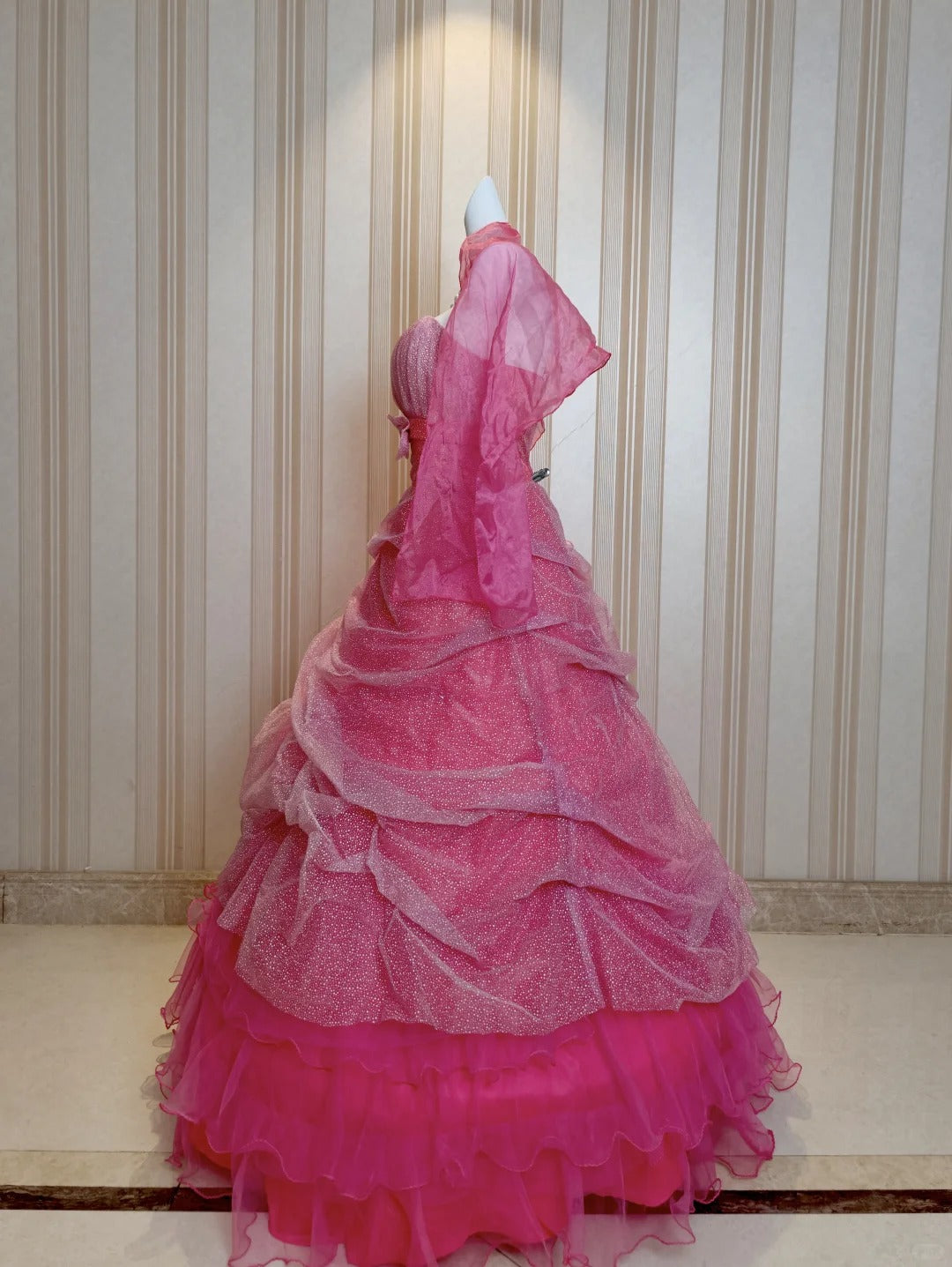 Robe de bal bustier en tulle rose à plusieurs niveaux pour Quinceanera ou 16e anniversaire, longue robe de fête 15 Vestidos De Fiesta N4211