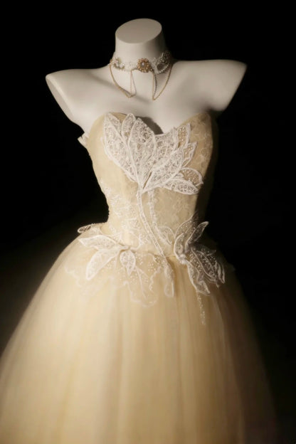 Modestes Robes De Bal De Promo Sans Bretelles En Tulle Champagne Avec Robe Longue De Quinceañera Appliquée N2973