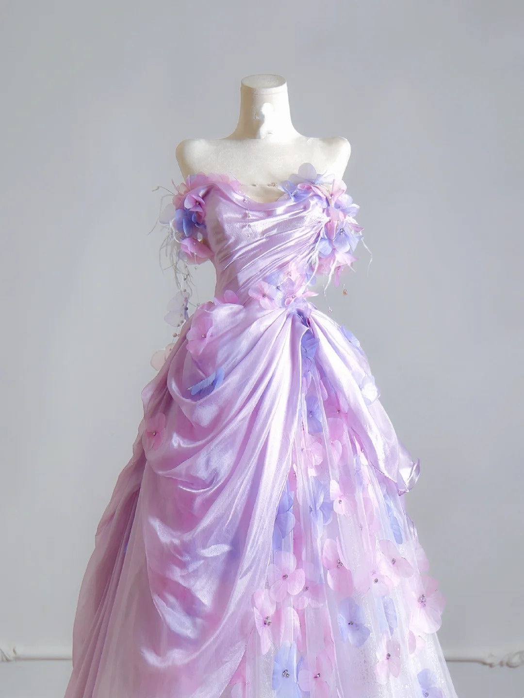 Robe de bal intemporelle bustier en tulle fleuri lilas, inspiration robe de soirée N399