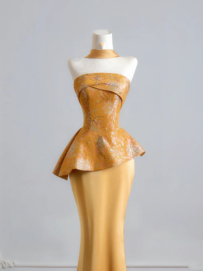 Romantisches, trägerloses, langes Meerjungfrauen-Abendkleid in Gold mit Schal – ein beeindruckendes Outfit für den 18. Geburtstag – Partykleid N398