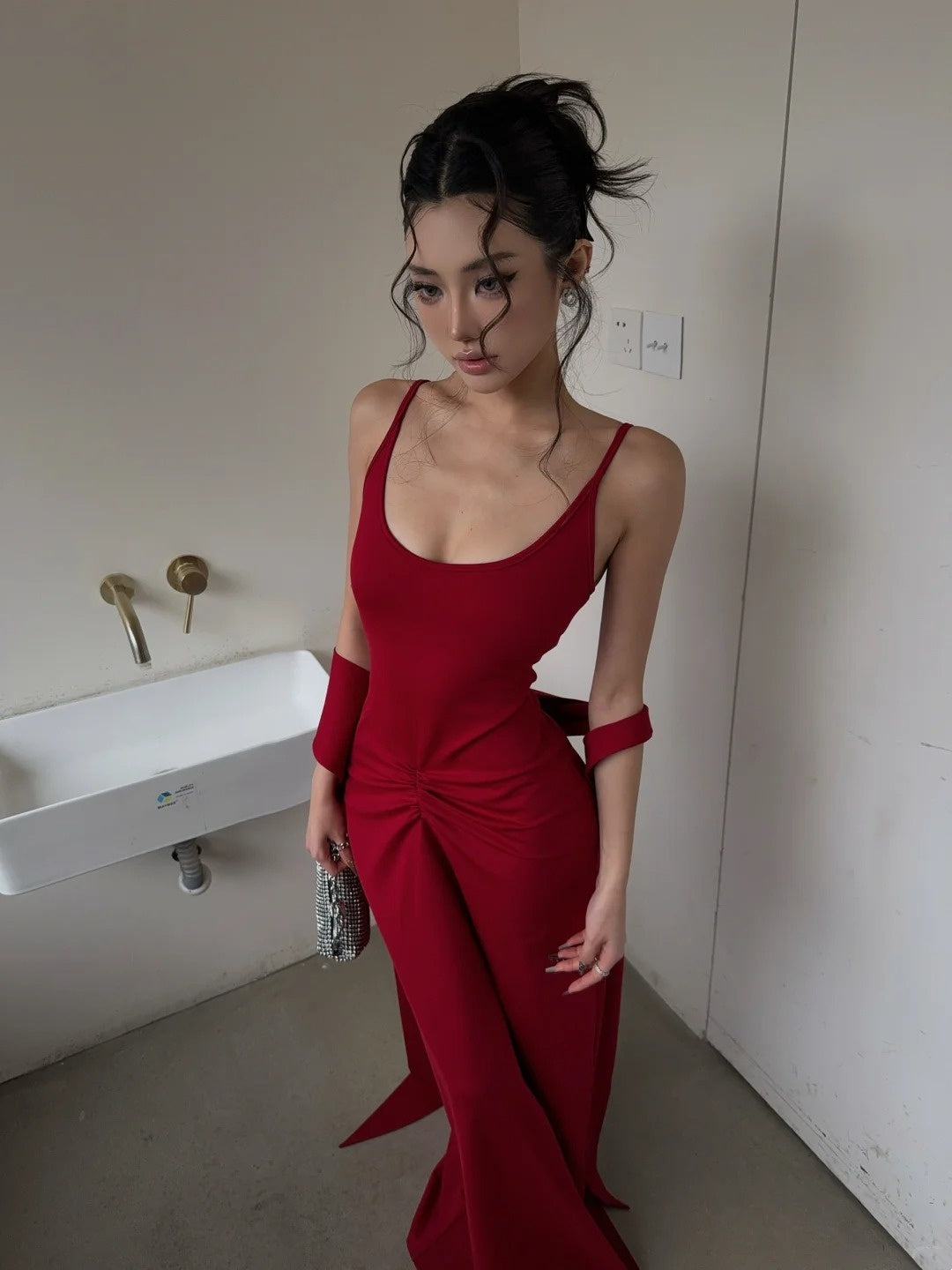 Robe de bal longue rouge vif à fines bretelles et foulard, style sirène, inspiration robe d'anniversaire robe de soirée formelle N464