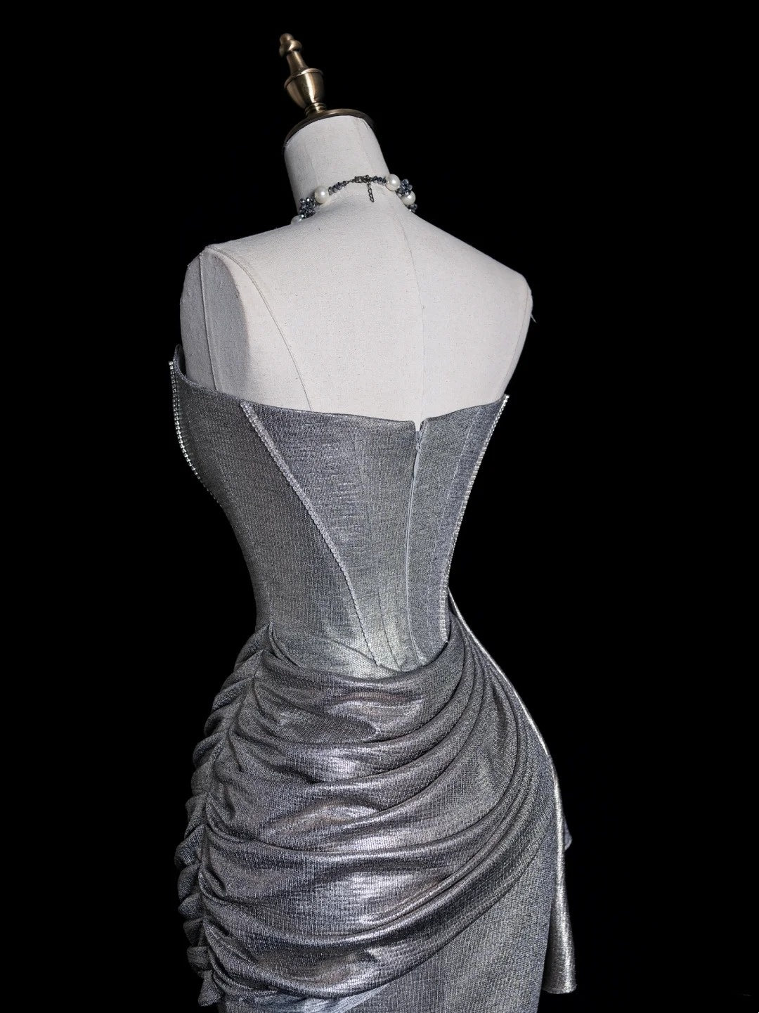 Robe de bal longue sirène sans bretelles, sequins gris argentés, corsage plissé, robe de soirée N611