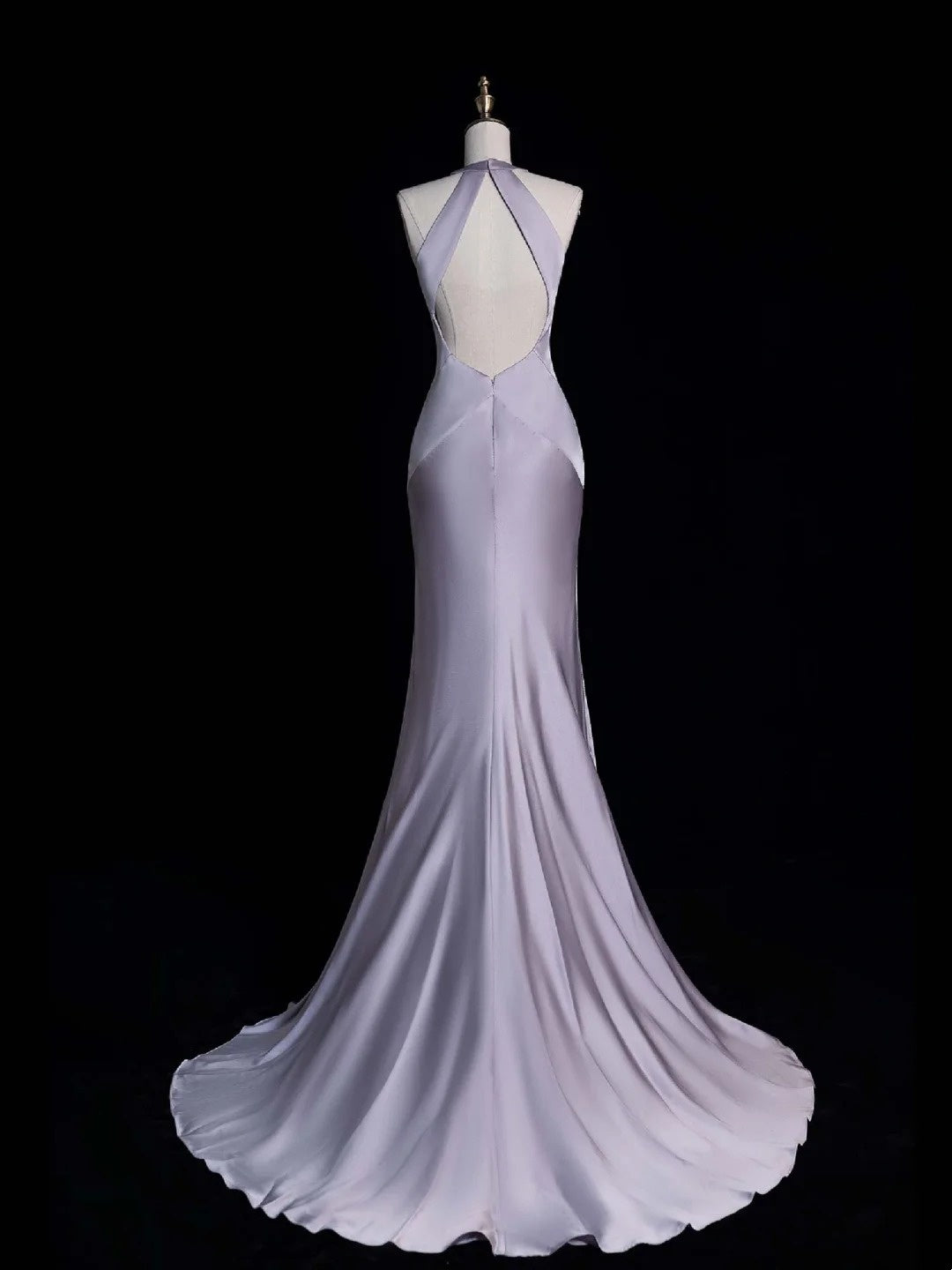 Robe de soirée longue de princesse sirène dos nu en satin lilas poudré N744