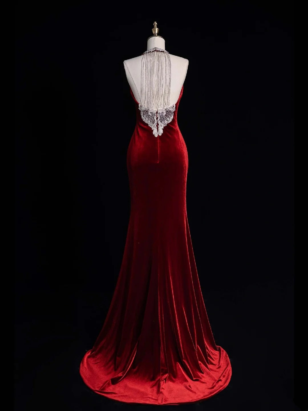 Atemberaubendes Meerjungfrauen-Abendkleid aus burgunderrotem Samt mit Quasten und U-Boot-Ausschnitt – Inspiration für Ballkleider, Prinzessinnen-Abschlusskleider N1082