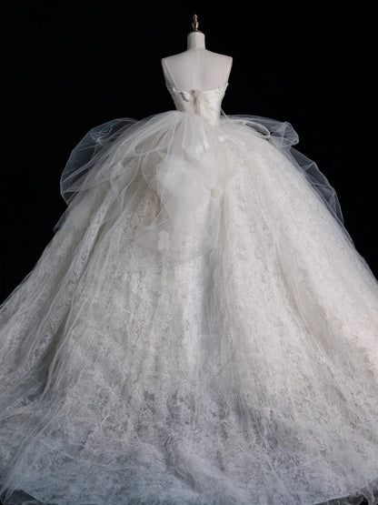 Modern Minimalist Ball Gown Strapless Sleeveless Lace Brides Gown Bridal Dress Wedding Dresses Style RB6562