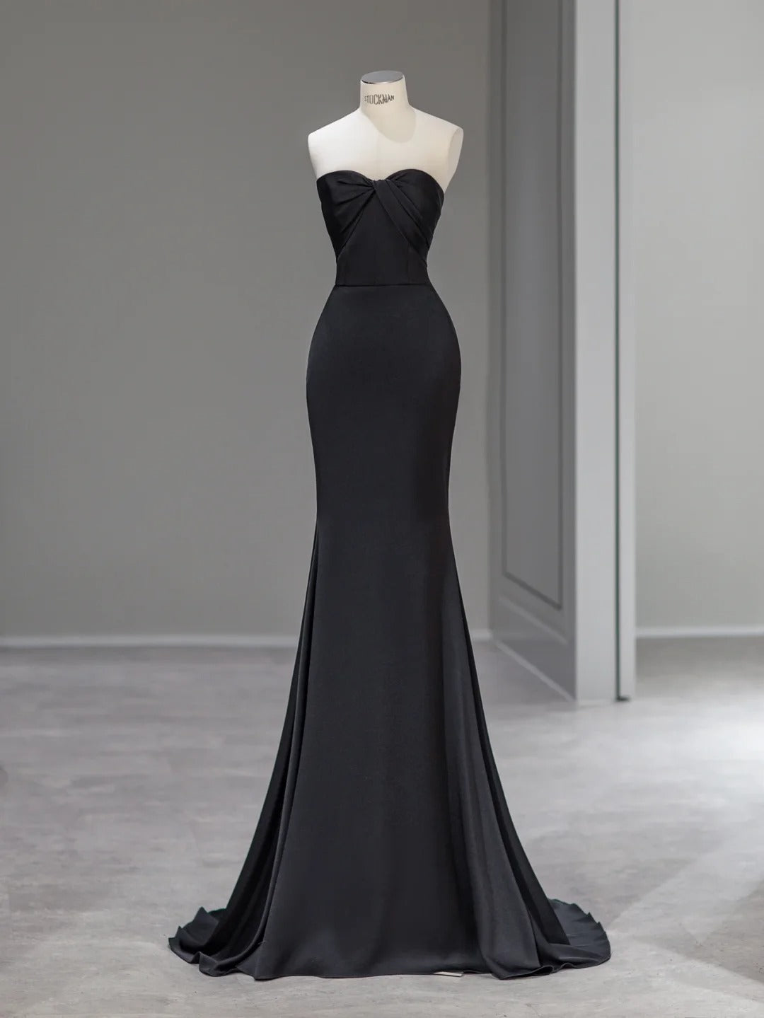 Magnifique Robe Sirène Cœur Bustier Noire Robe De Bal Longue Idées Tenues De Soirée RB3994