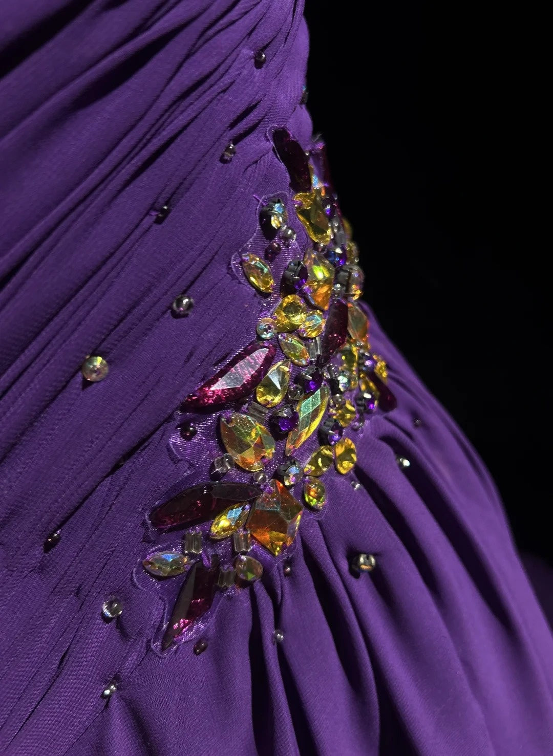 Robes de bal vintage Trapèze Asymétrique Violet Mousseline Années 80 Avec perles Longues tenues de soirée N3889