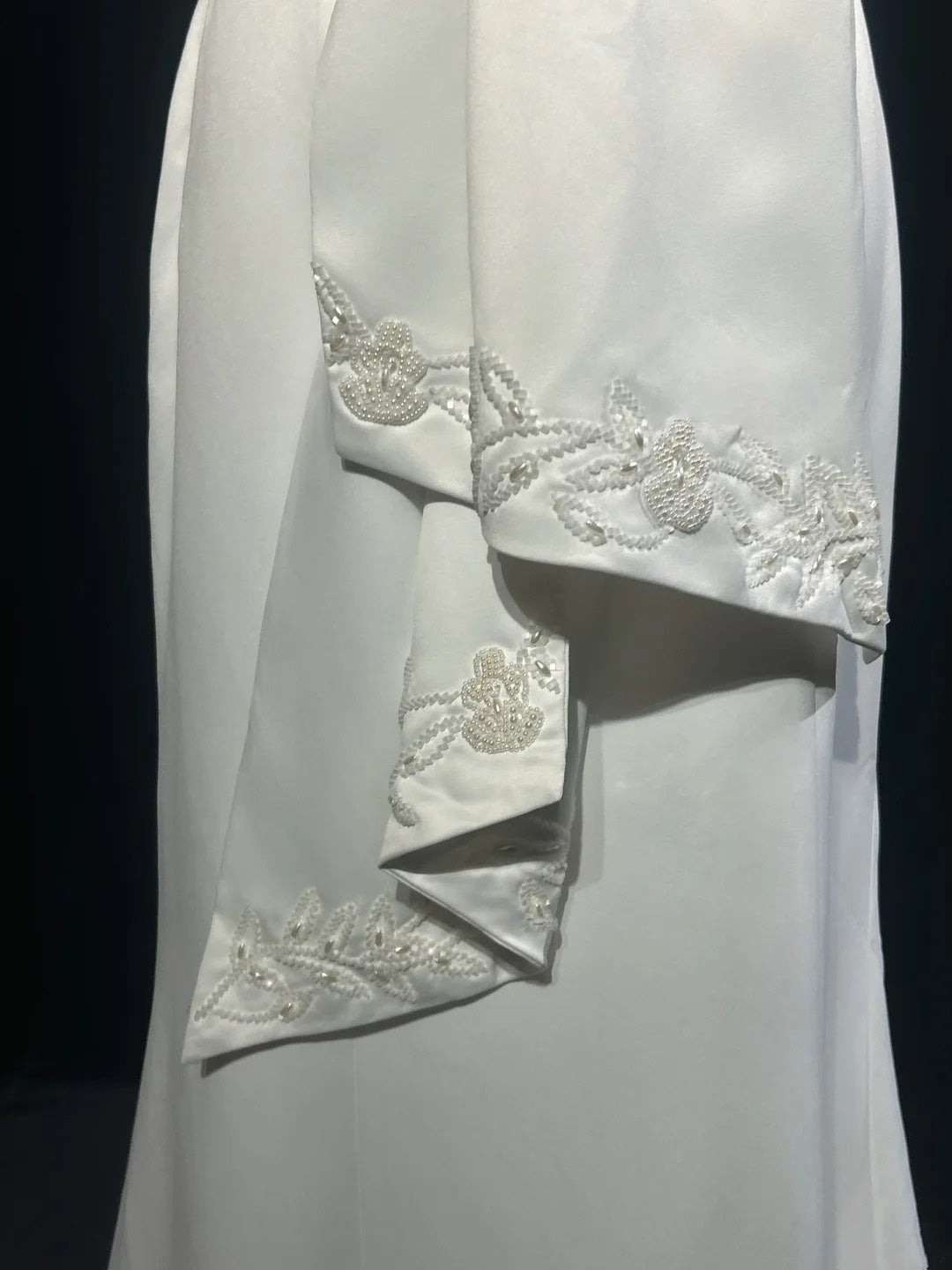 Vintage 90er Brautkleider Meerjungfrau Trägerlos Satin Weiß Perlen Sommer Garten Langes Brautkleid N3823