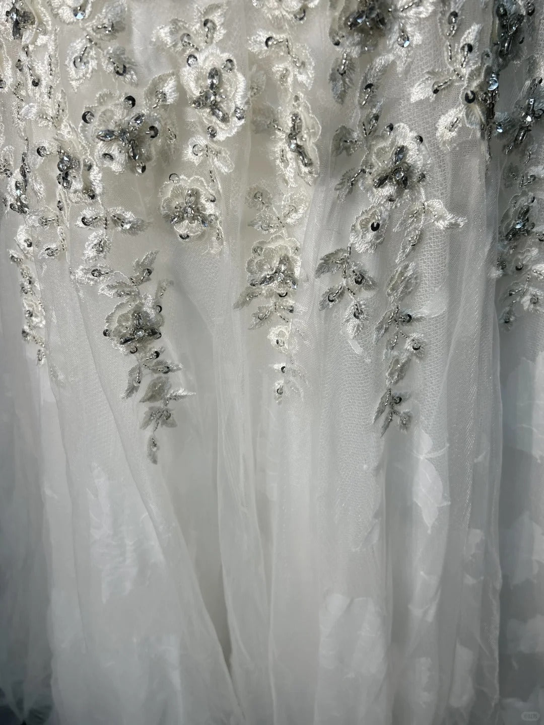 Robes de bal modestes trapèze col en V tulle blanc dentelle sans manches longues tenues de soirée formelles N3618
