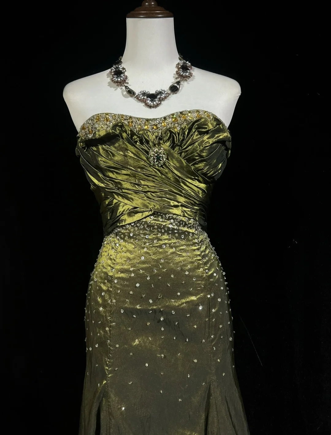 Robes de bal vintage des années 90, sirène, bustier, taffetas vert olive avec perles, longue robe de bal N3026