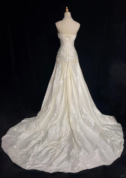 Einzigartige Brautkleider Meerjungfrau Spaghettiträger Elfenbein Mit Rüschen Spitze Langes Brautkleid N3624
