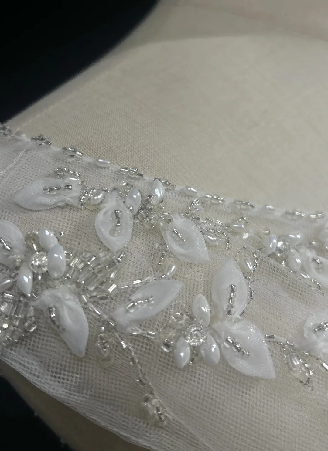 Robes de mariée de fantaisie de conte de fées A ligne Scoop Perles blanches Robe de mariée longue Robes de mariée N2600