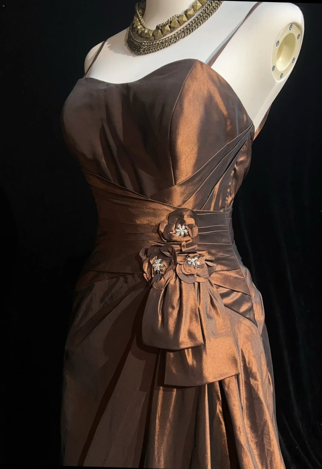 Vintage Meerjungfrau-Abschlussballkleider mit Spaghettiträgern, braunem Satin, 80er Jahre, lange formelle Abendgarderobe N3876