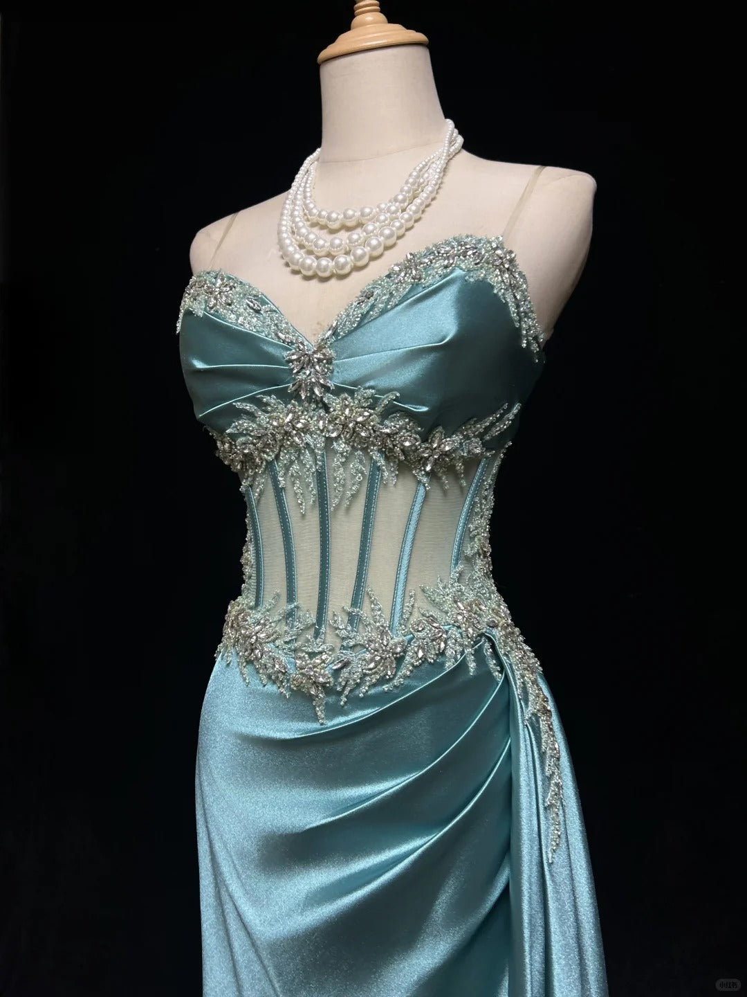 Elegante Abschlussballkleider Inspiration Meerjungfrau Spaghettiträger Blau Satin Mit Rüschen und Perlen Für Damen Abendkleid N3228