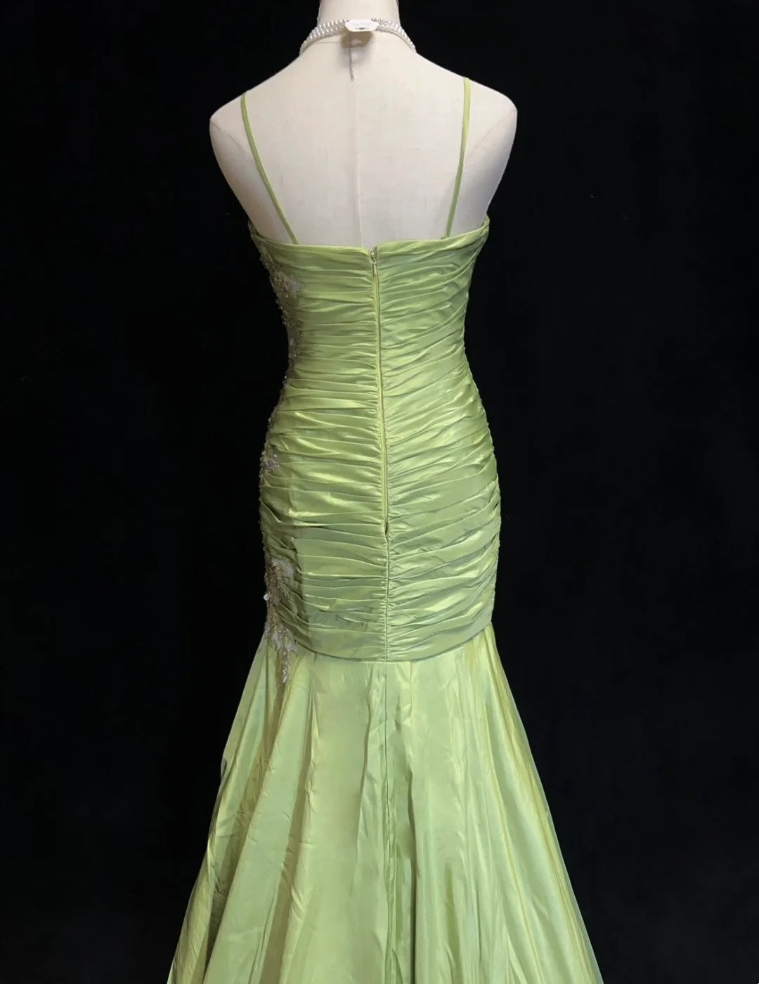Vintage Abschlussballkleider Meerjungfrau Spaghettiträger Salbeigrün mit Applikationen 80er Jahre Langes Ballkleid N2728