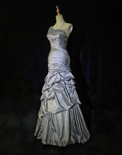 Verträumte 90er Abschlussballkleider Meerjungfrau One Shoulder Grau mit Perlenstickerei Formelle Abendkleider N3819