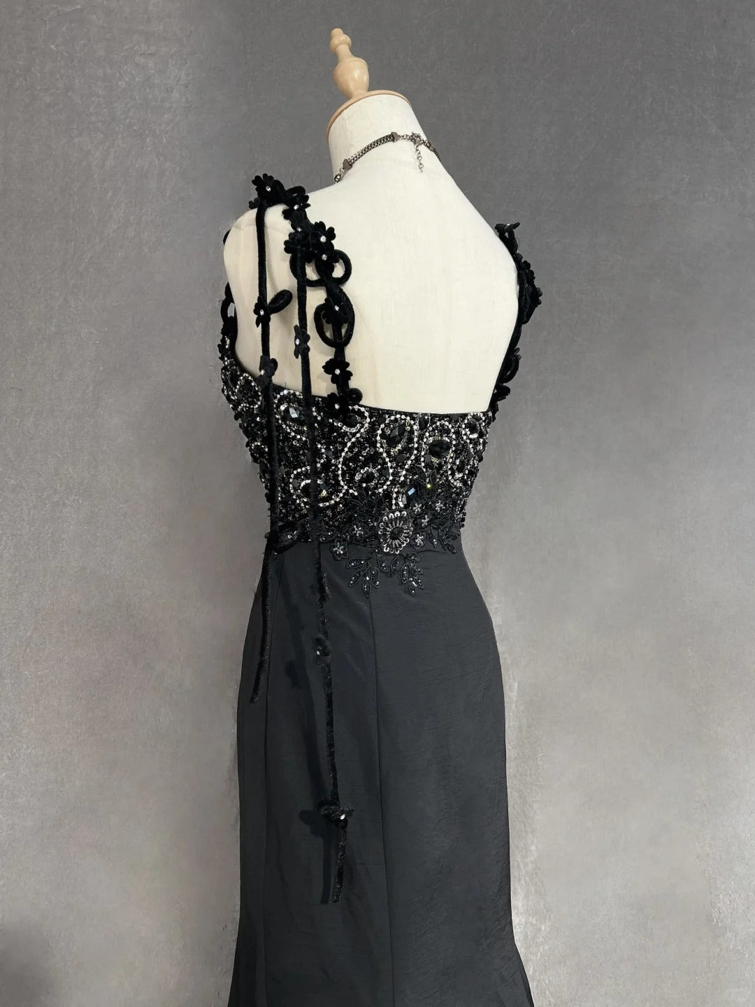 Vintage Abschlussballkleider Inspo Meerjungfrau Spaghettiträger Schwarz Lang 1990er Mit Perlenapplikationen Abendkleider N3378