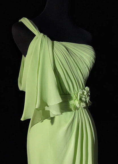 Wunderschöne Abschlussballkleider A-Linie One-Shoulder Chiffon Grün Mit Rüschen Lange Abendkleider N3383