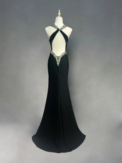 Vintage Abschlussballkleider Meerjungfrau Neckholder Black Tie Kleid Satin 70er Jahre mit Perlen Bestickt Rückenfrei Langes Abendkleid N2519