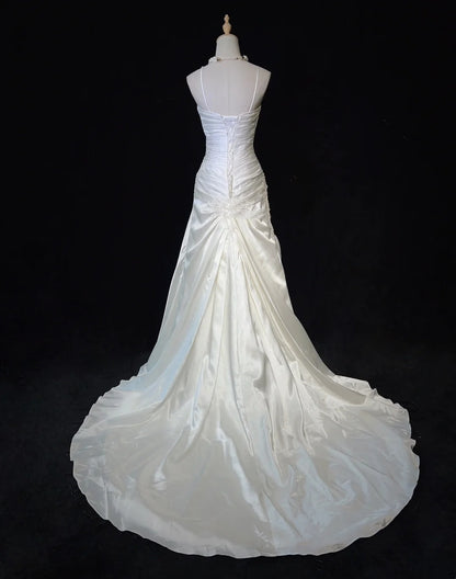 Einzigartige Brautkleider Meerjungfrau Spaghettiträger Elfenbein mit Rüschen Applikationen Langes Brautkleid N3631