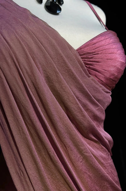 Vintage Abschlussballkleider 1960er Meerjungfrau Asymmetrische Träger Chiffon Rosa Mit Rüschen Langes Ballkleid N3095