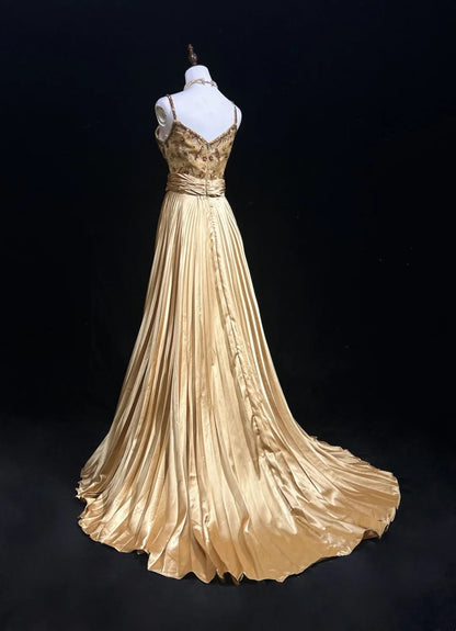 Vintage Prom Dresses A-Linie Spaghettiträger Gold Satin mit Rüschen Perlenstickerei Langes Abendkleid N2501