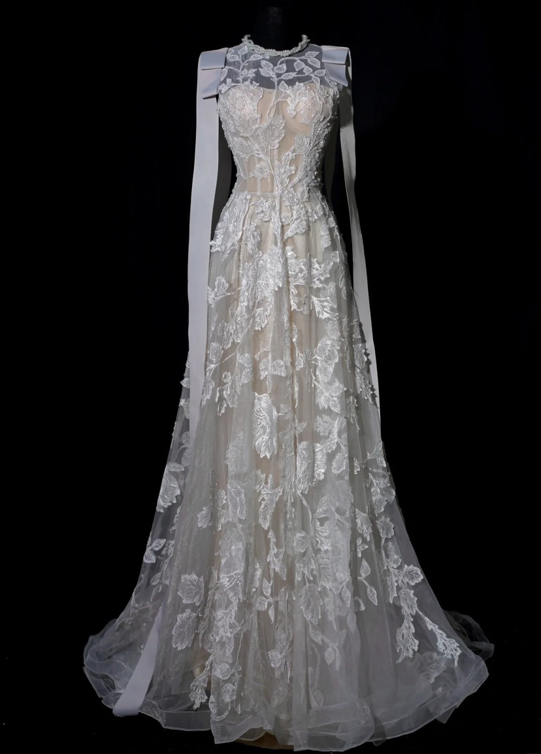 Robe de mariée luxueuse, coupe trapèze, col rond, dentelle, modèle AB2520