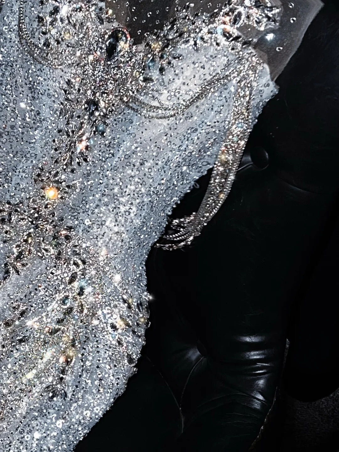 Funkelndes Brautkleid im Meerjungfrauenstil mit silbernen Pailletten, langes, figurbetontes Brautkleid N1352