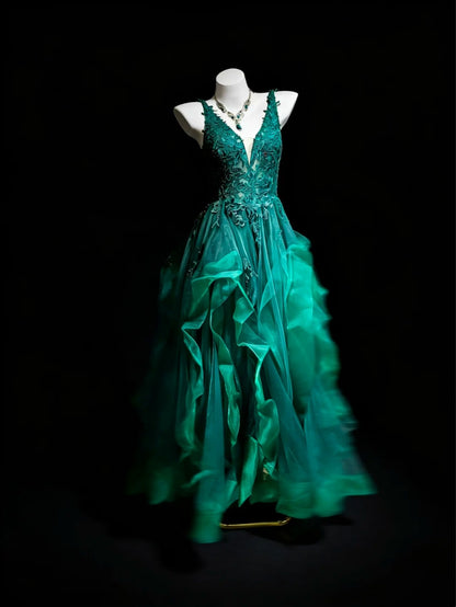 Modest Prom Dresses Ball Gown V Neck Dark Green Tulle With Appliqued Long Quince Dress N3057