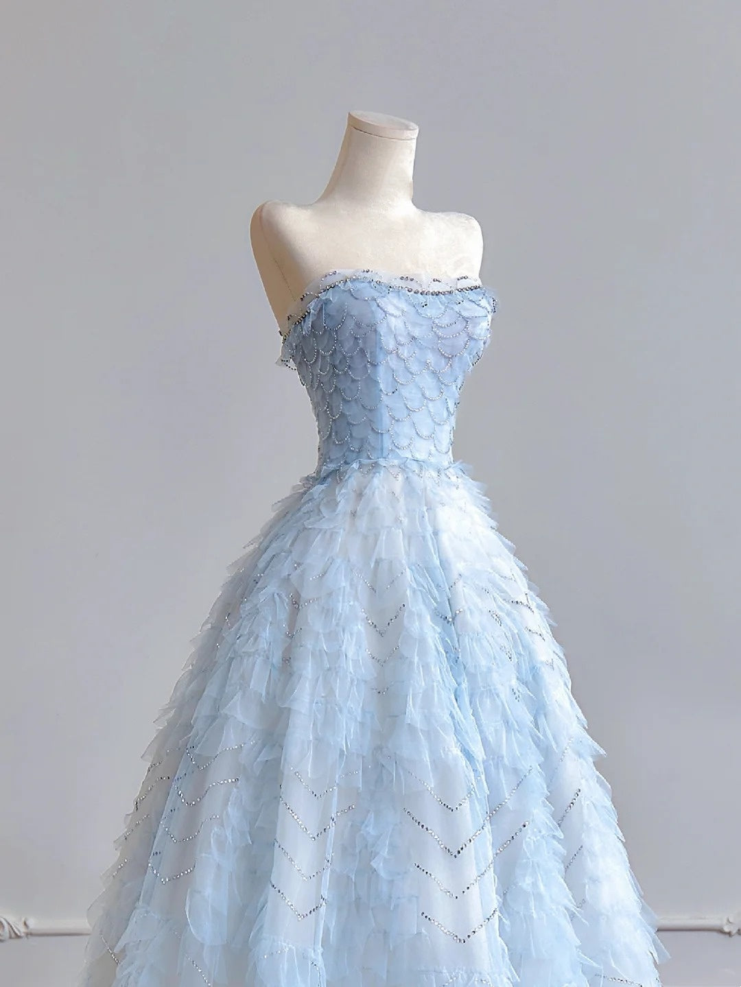 Robe de bal intemporelle bustier en tulle bleu ciel clair, longue robe de soirée, inspiration robe de soirée N375