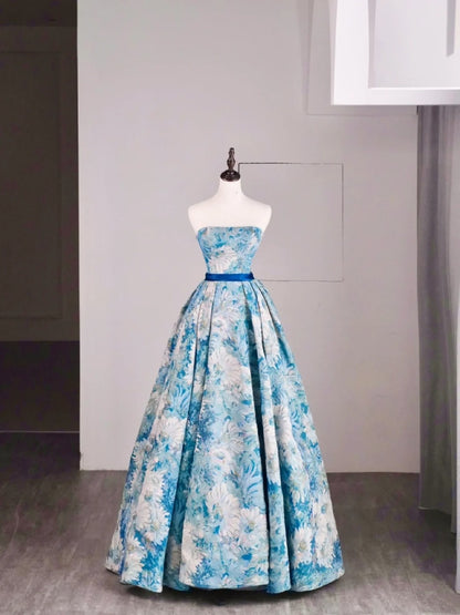 Wunderschönes, trägerloses, langes Ballkleid aus blauem Satin mit Blumenmuster – Inspiration für formelle Anlässe und Abendgarderobe N241