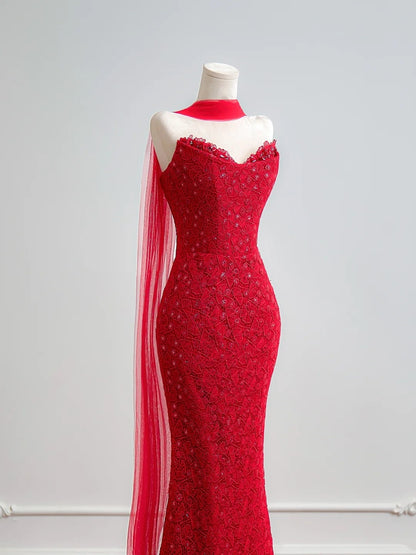 Romantisches Meerjungfrauen-Abendkleid aus roter Spitze mit Schal, langes Kleid, beeindruckendes Outfit zum 18. Geburtstag, Partykleid N395