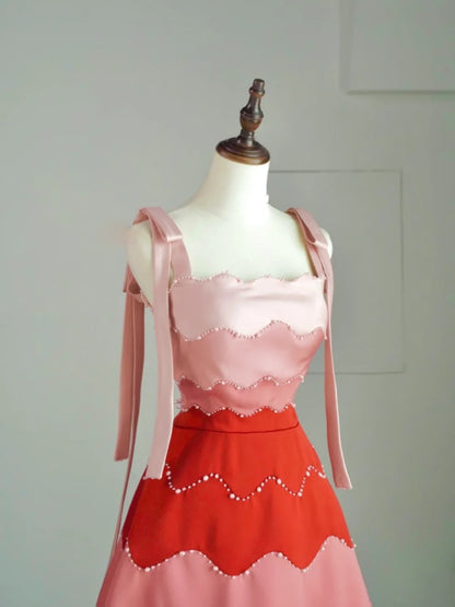 Robe de bal longue en satin rose à bretelles, style tendance, idéale pour les soirées et les fêtes de fin d'année (N681)